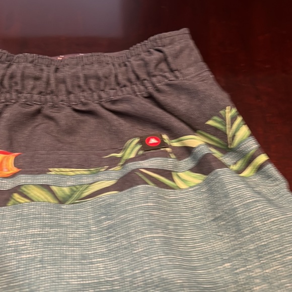 Airwalk hybrid shorts Size Medium - Picture 5 of 10